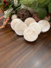Load image into Gallery viewer, All Natural Vegan Lofa Soap Bar
